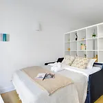 Bnbnook - Cozy Studio With Balcony - Eiffel Tower
