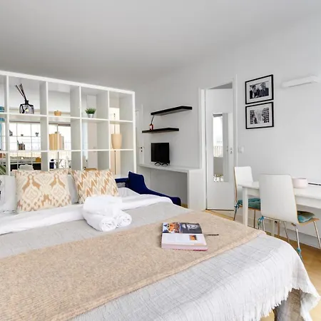 Apartment Bnbnook - Cozy With Balcony - Eiffel Tower *