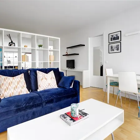 Apartment Bnbnook - Cozy With Balcony - Eiffel Tower Paris