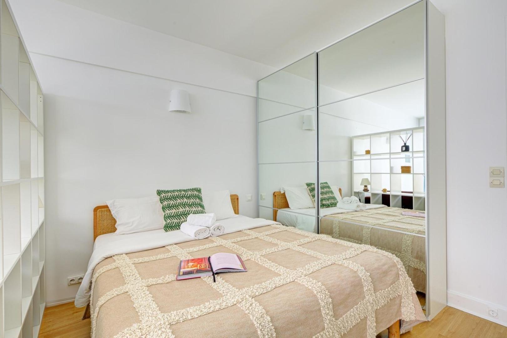 Apartment Bnbnook - Cozy With Balcony - Eiffel Tower